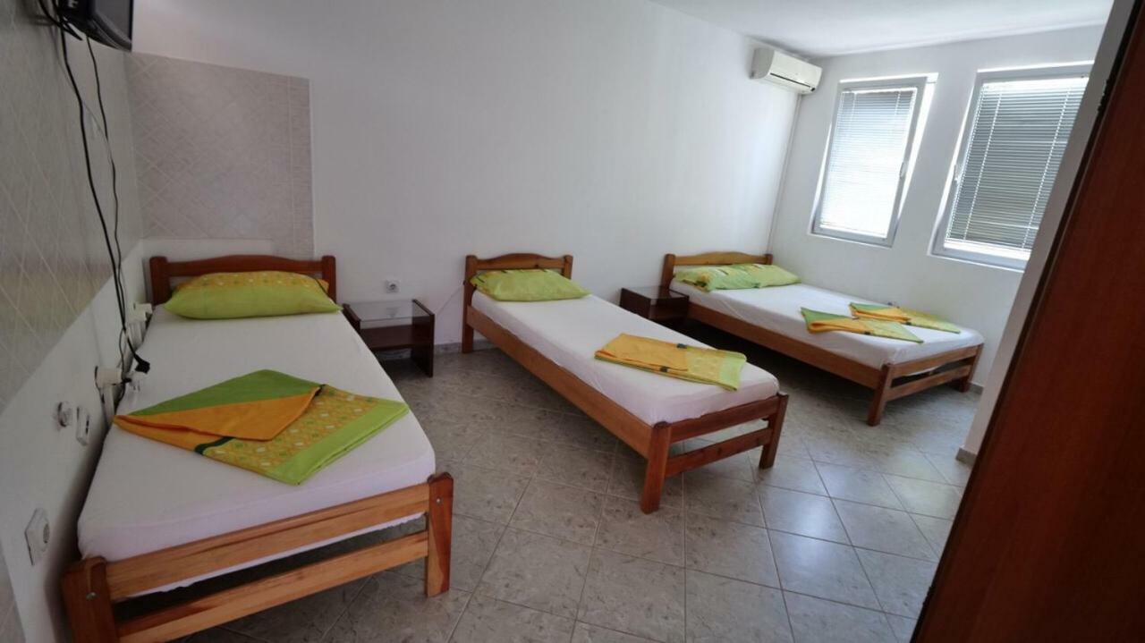 Familien Apartment Zeno อุลซิน ภายนอก รูปภาพ